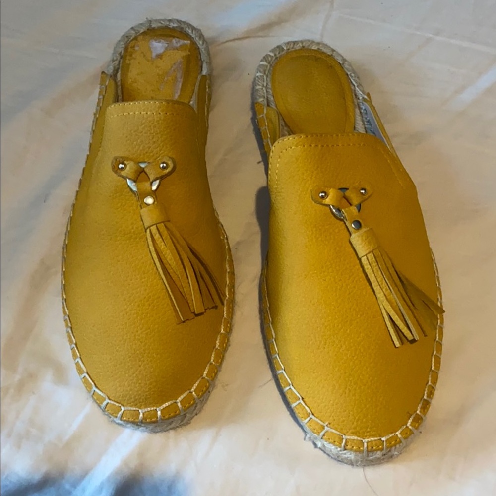 Nine West—women size 7 sandals